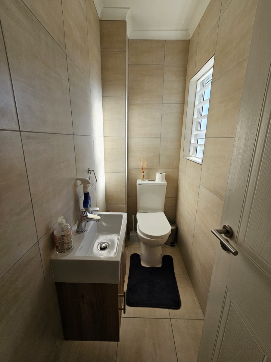 To Let 3 Bedroom Property for Rent in Century City Western Cape